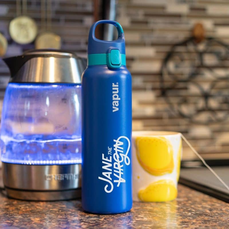 Vapur® Chill 20oz Insulated Water Bottle Admiral Blue with Malibu Teal Trim-8