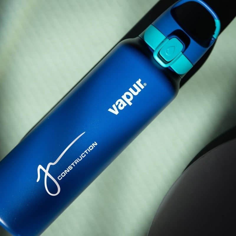 Vapur® Chill 20oz Insulated Water Bottle Admiral Blue with Malibu Teal Trim-9